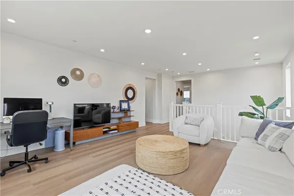 $3,298,000 | 63 Longchamp, Irvine, CA 92602