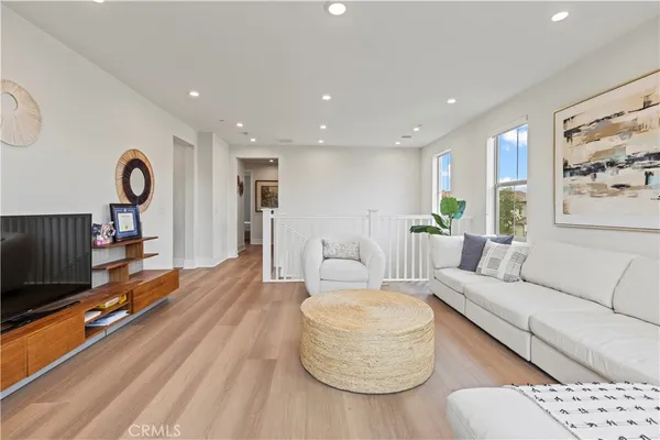 $3,298,000 | 63 Longchamp, Irvine, CA 92602