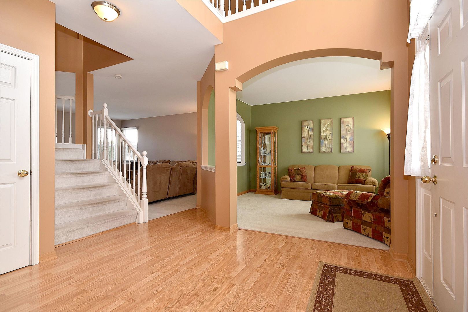 6830 Highgate Road Carpentersville, IL 60110 - Photo 2 of 25 Gallery Image 2