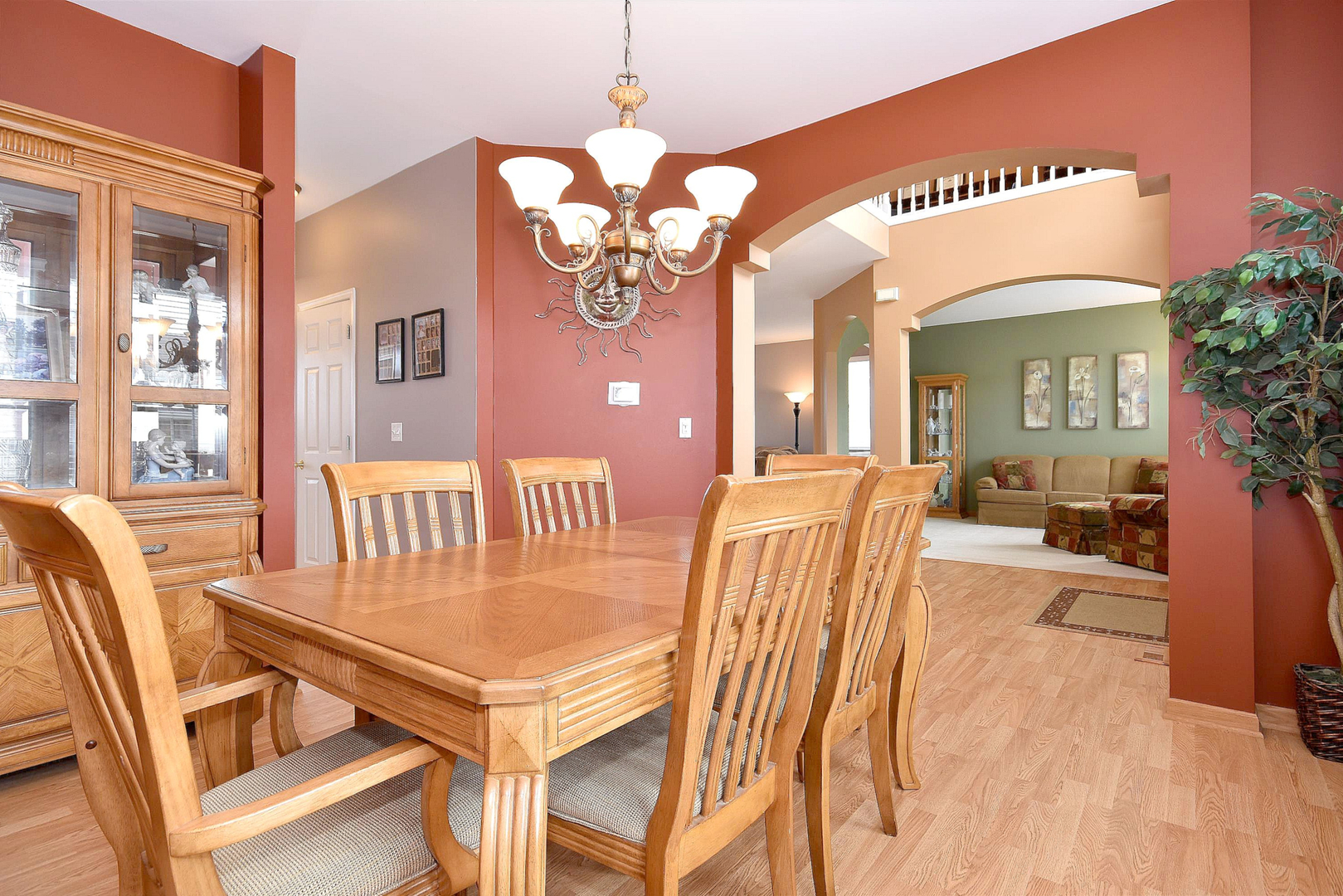 6830 Highgate Road Carpentersville, IL 60110 - Photo 3 of 25 Gallery Image 3
