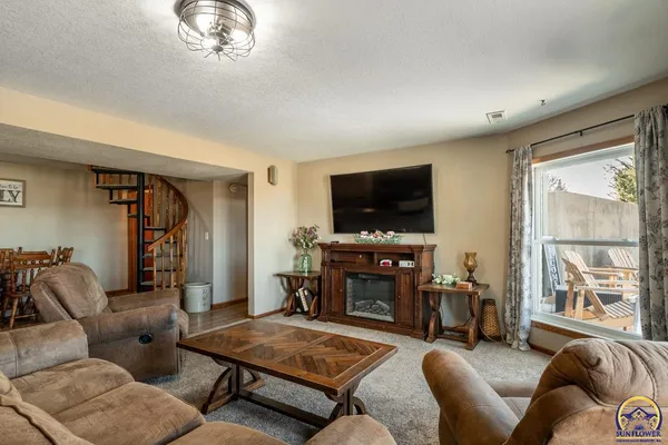 $249,000 | 422 Western Street, Onaga, KS 66521