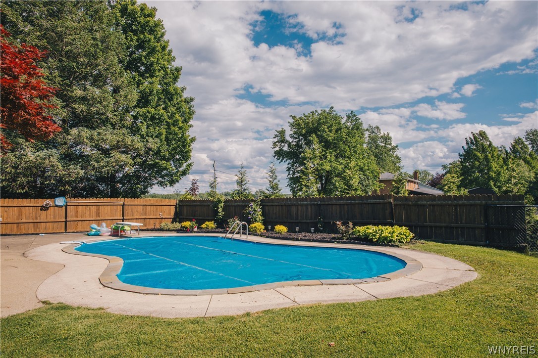 728 Four Rod Road Alden, NY 14004 - Photo 10 of 50 Inground PoolInground pool w/Diving Board