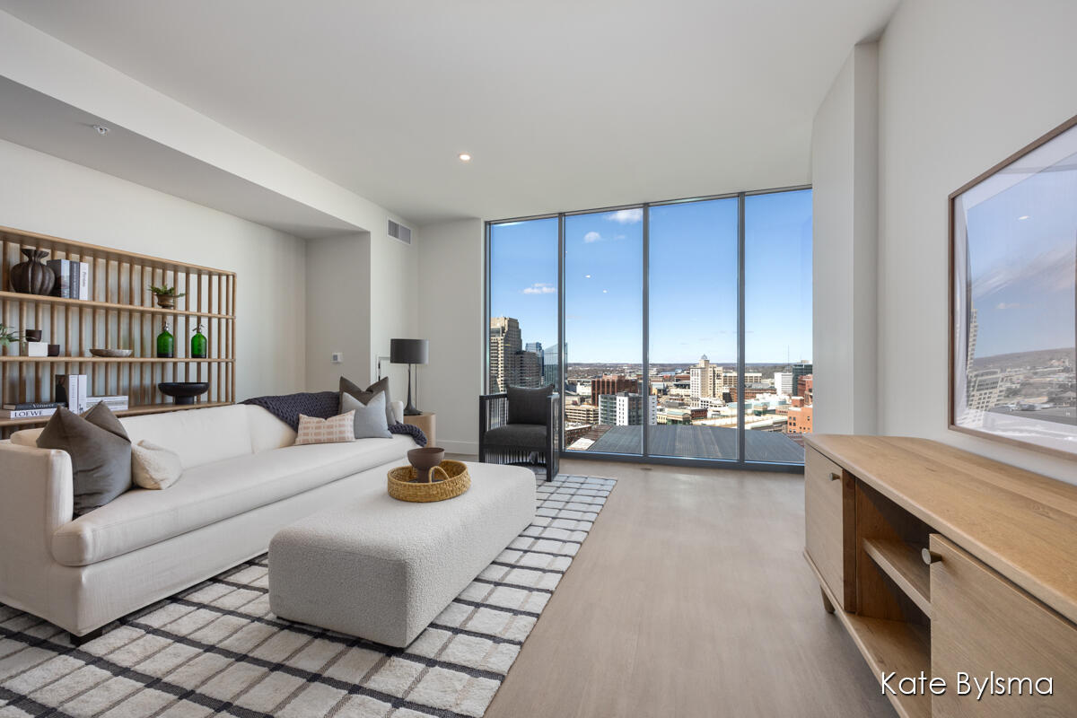 144 Oakes Street Southwest, Unit 1903 Grand Rapids, MI 49503 - Photo 11 of 63 Living Room