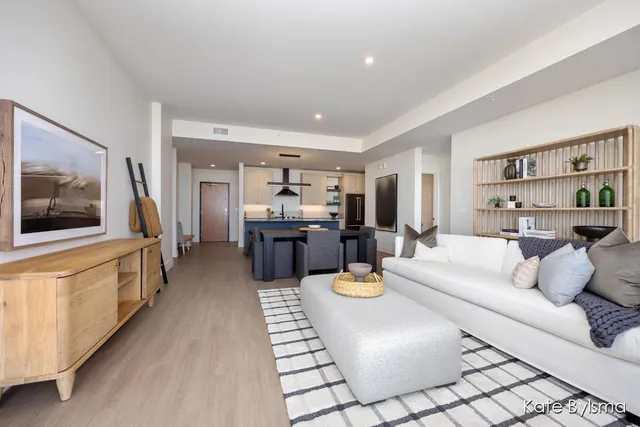 $895,000 | 144 Oakes Street Southwest, Unit 1903, Grand Rapids, MI 49503