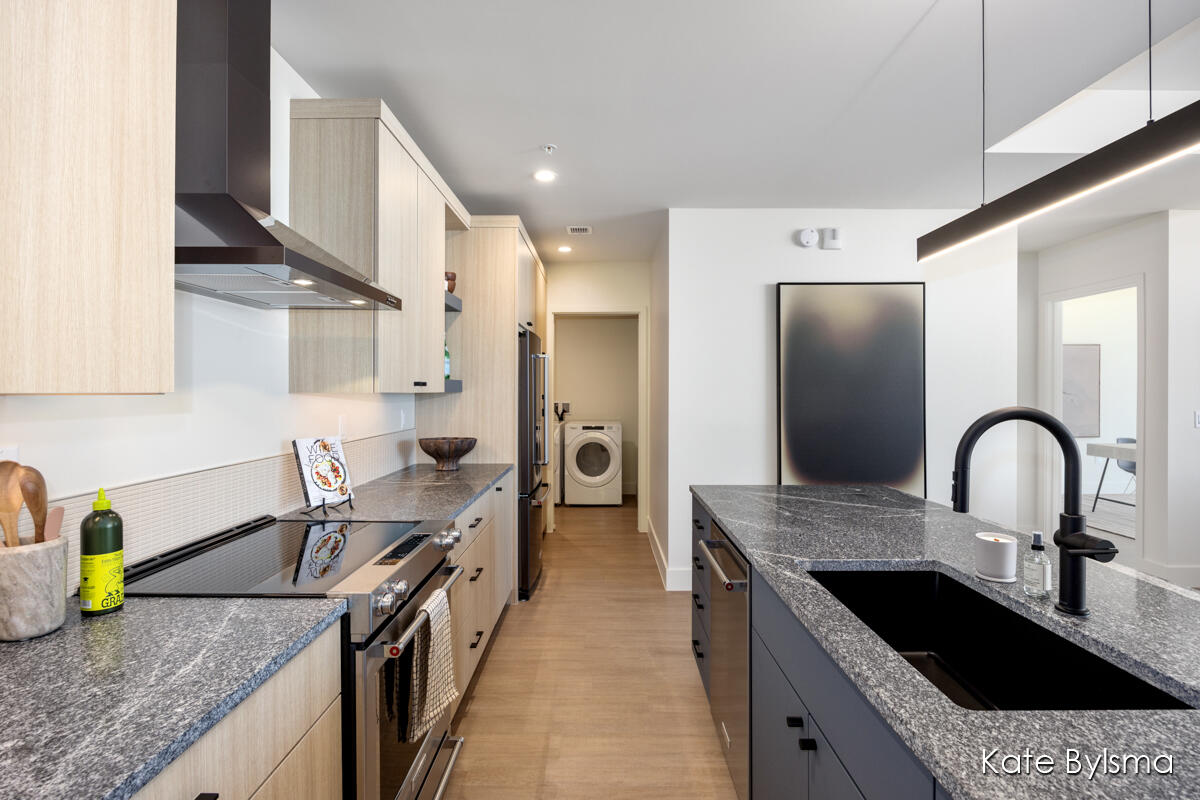 144 Oakes Street Southwest, Unit 1903 Grand Rapids, MI 49503 - Photo 14 of 63 Kitchen