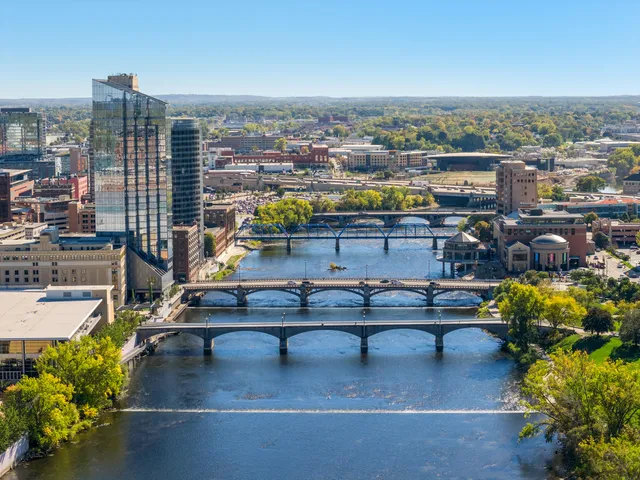 $895,000 | 144 Oakes Street Southwest, Unit 1903, Grand Rapids, MI 49503