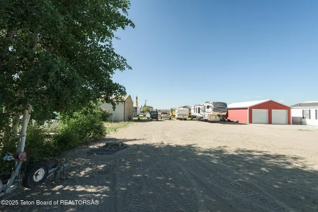 $90,000 | 942 Bonneville Street, Pinedale, WY 82941