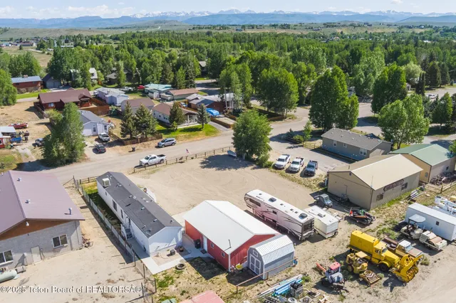$90,000 | 942 Bonneville Street, Pinedale, WY 82941