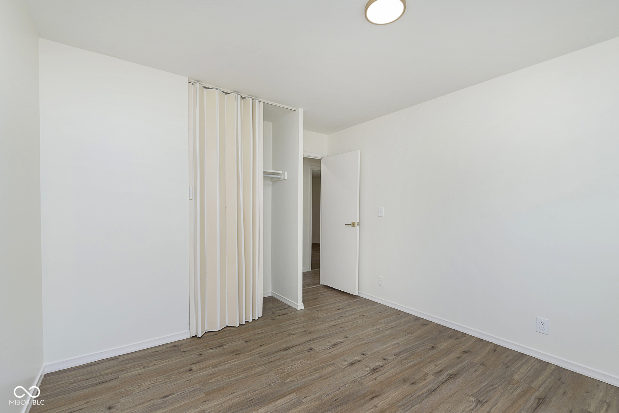 8238 Crousore Road Indianapolis, IN 46219 - Photo 8 of 15