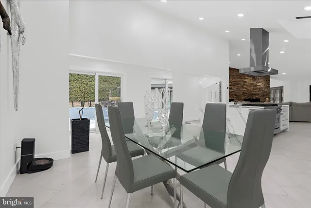 $999,999 | 2308 Caves Road, Owings Mills, MD 21117