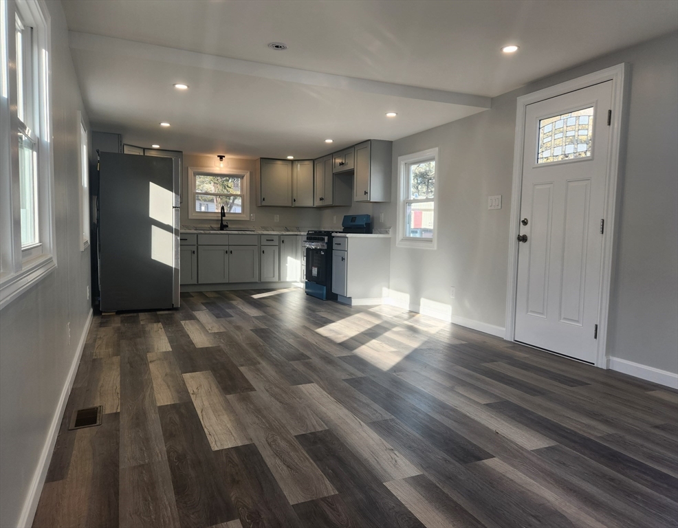 3 4th Avenue Bourne, MA 02559 - Photo 11 of 23