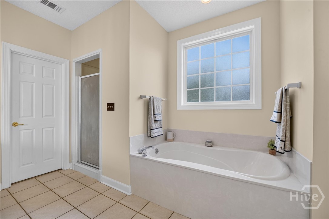 130 Cambridge Drive Rincon, GA 31326 - Photo 28 of 70 Jetted Soaking Tub / Separate Shower