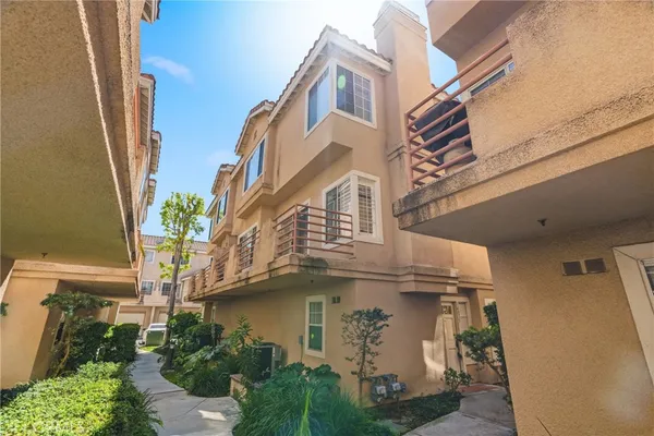 $665,000 | 14075 Lemoli Avenue, Hawthorne, CA 90250