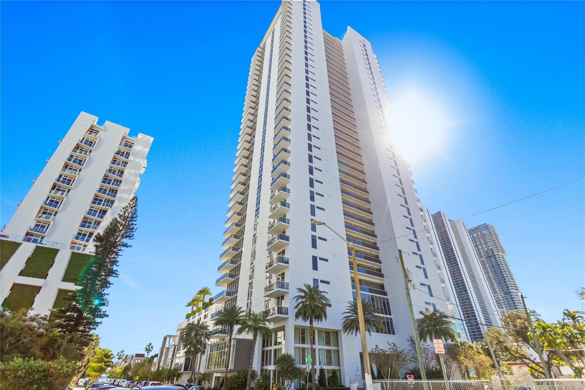 600 Northeast 27th Street, Unit 2301 Miami, FL 33137 - Photo 27 of 77 a view of a tall building