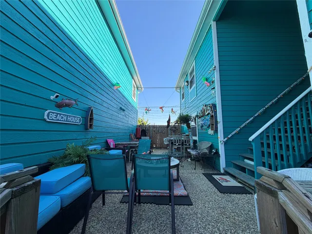 $1,150 | 6723 Heards Lane, Unit 1, Galveston, TX 77551