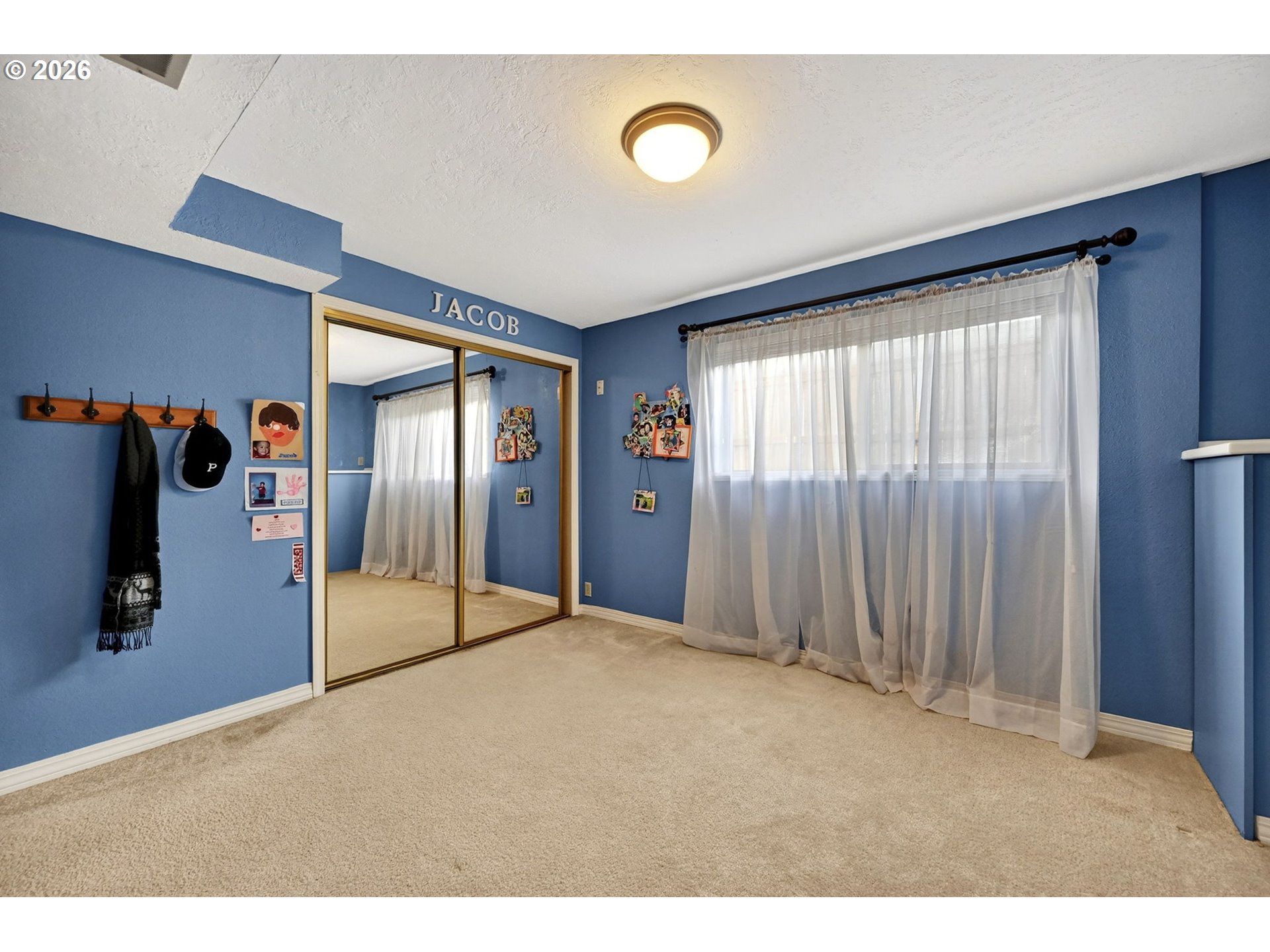 2445 Debok Road West Linn, OR 97068 - Photo 28 of 45 a view of a livingroom with wooden floor