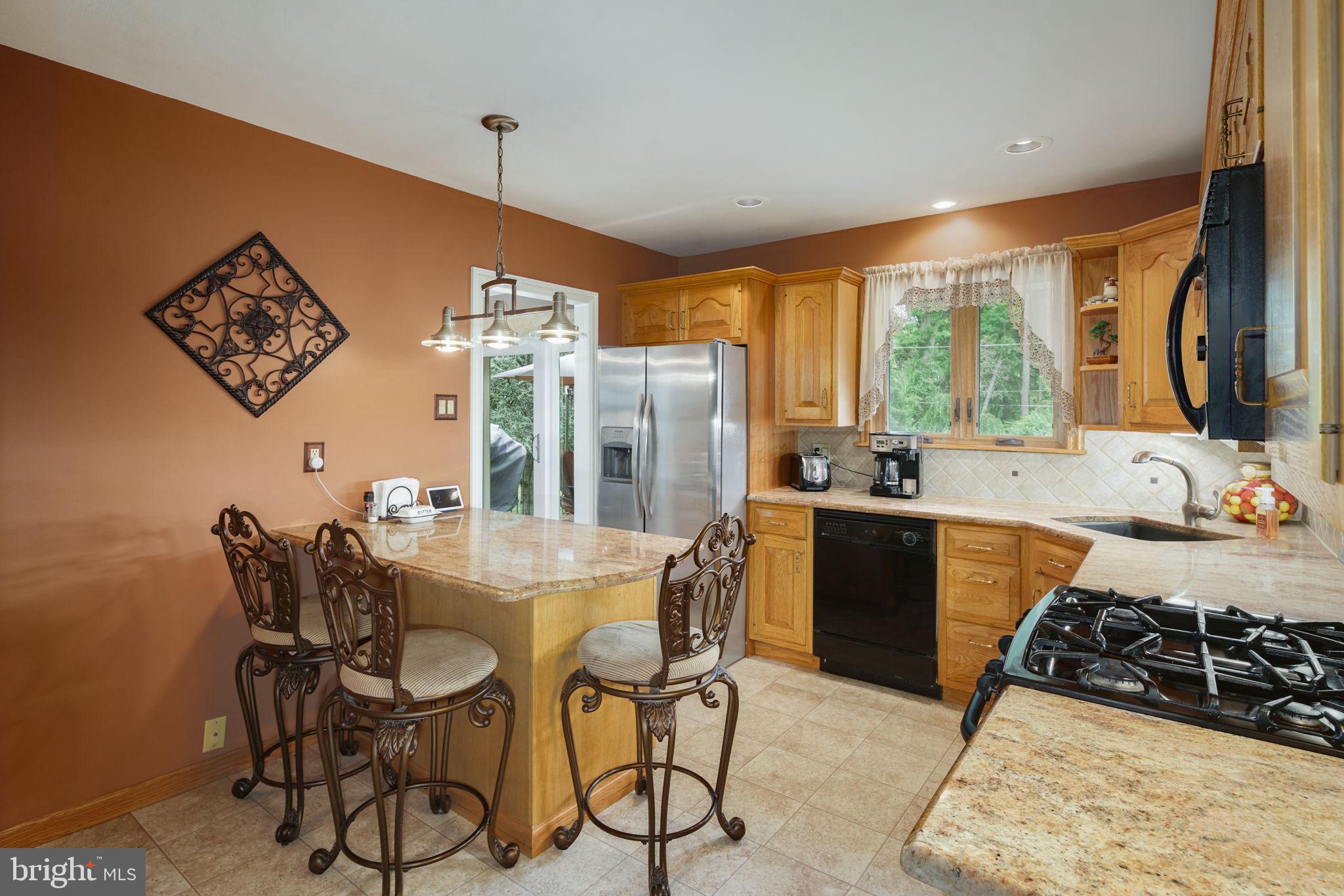 501 Wingate Road Huntingdon Valley, PA 19006 - Photo 17 of 38 Grab a quick breakfast