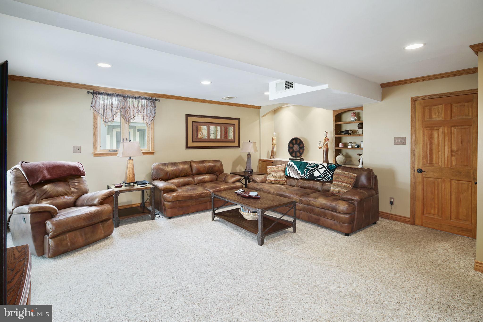 501 Wingate Road Huntingdon Valley, PA 19006 - Photo 25 of 38 18x20 F/R in Lower Level