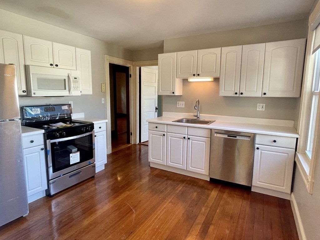 25 Marion Road, Unit 2 Belmont, MA 02478 - Photo 7 of 14 Gallery Image 7