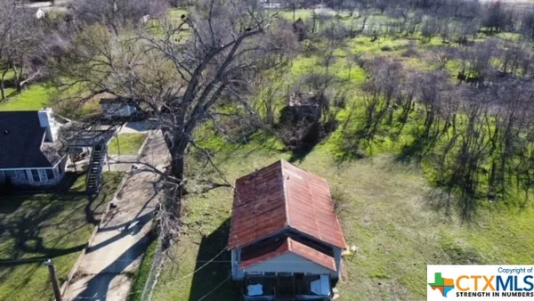 a view of outside area