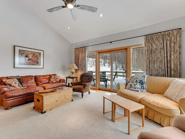 $915,000 | 154 Forum Drive, Unit 2, Warren, VT 05674