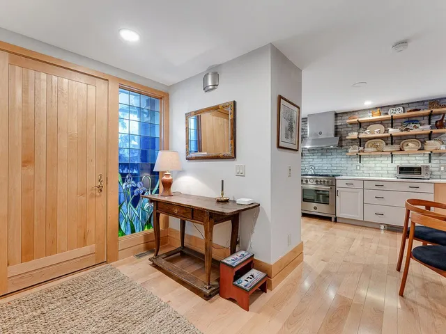 $915,000 | 154 Forum Drive, Unit 2, Warren, VT 05674