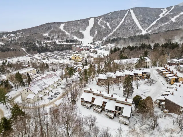 $915,000 | 154 Forum Drive, Unit 2, Warren, VT 05674