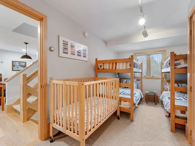 $915,000 | 154 Forum Drive, Unit 2, Warren, VT 05674