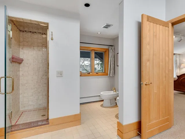 $915,000 | 154 Forum Drive, Unit 2, Warren, VT 05674