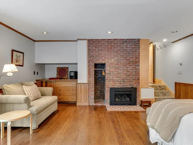 $915,000 | 154 Forum Drive, Unit 2, Warren, VT 05674