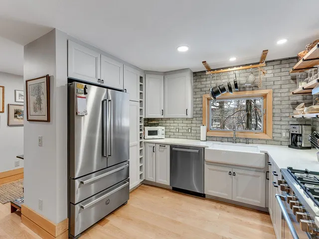 $915,000 | 154 Forum Drive, Unit 2, Warren, VT 05674