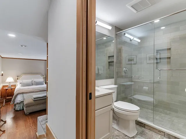 $915,000 | 154 Forum Drive, Unit 2, Warren, VT 05674