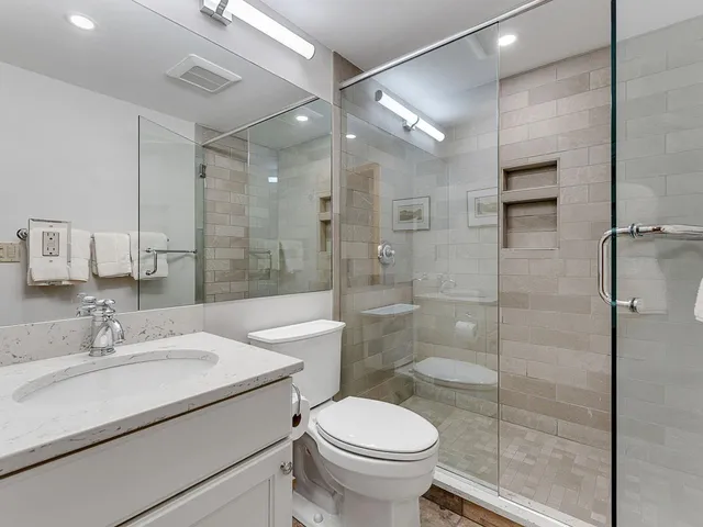 $915,000 | 154 Forum Drive, Unit 2, Warren, VT 05674