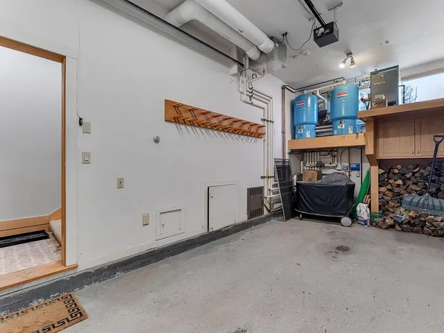 $915,000 | 154 Forum Drive, Unit 2, Warren, VT 05674