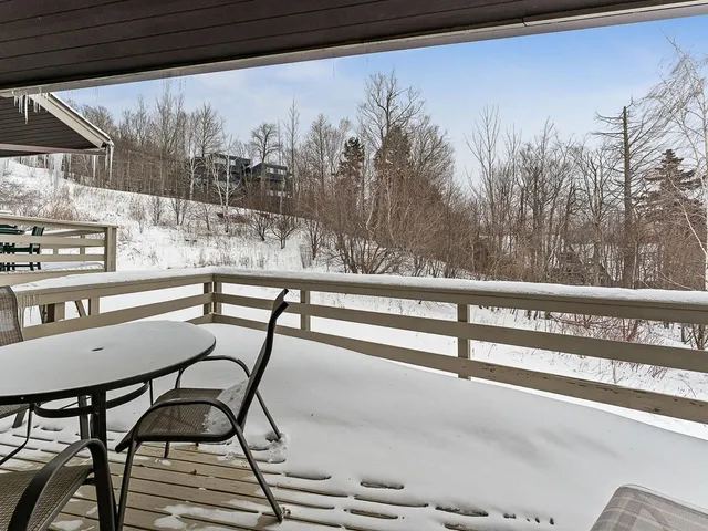 $915,000 | 154 Forum Drive, Unit 2, Warren, VT 05674