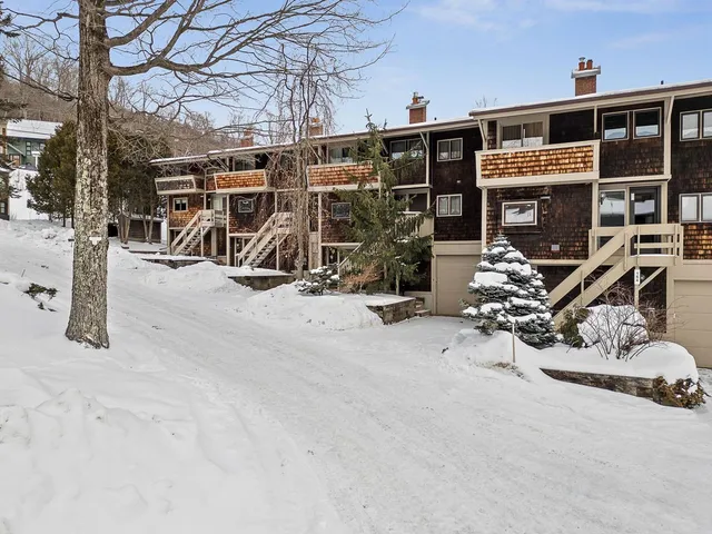 $915,000 | 154 Forum Drive, Unit 2, Warren, VT 05674