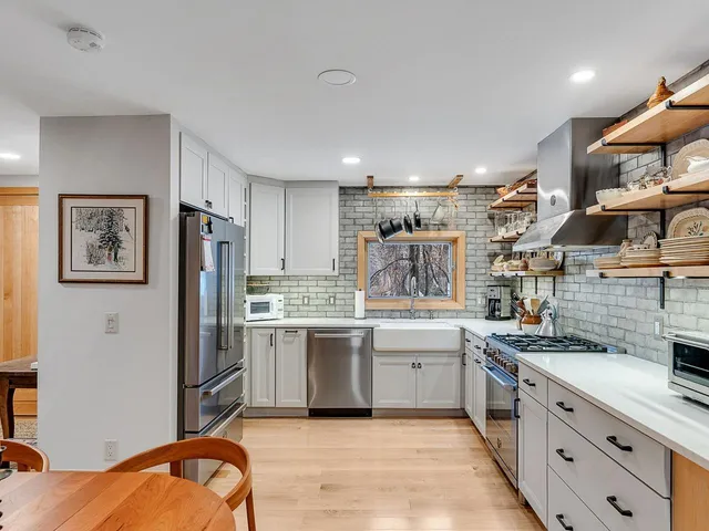 $915,000 | 154 Forum Drive, Unit 2, Warren, VT 05674