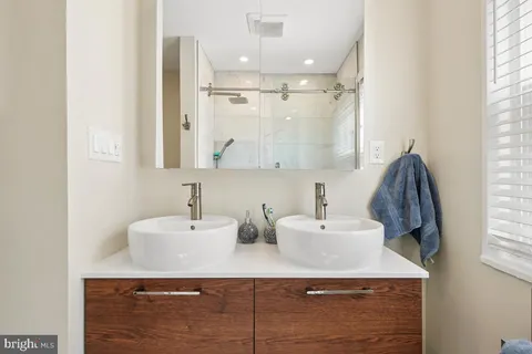 $659,999 | 715 Delafield Street Northeast, Washington, DC 20017