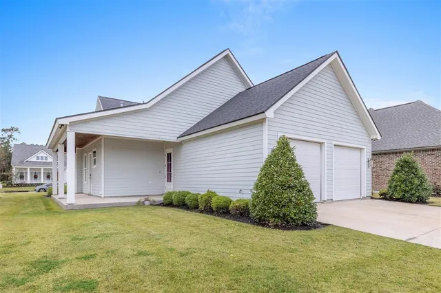 $559,500 | 6539 White Oleander Circle West, Lake Charles, LA 70605