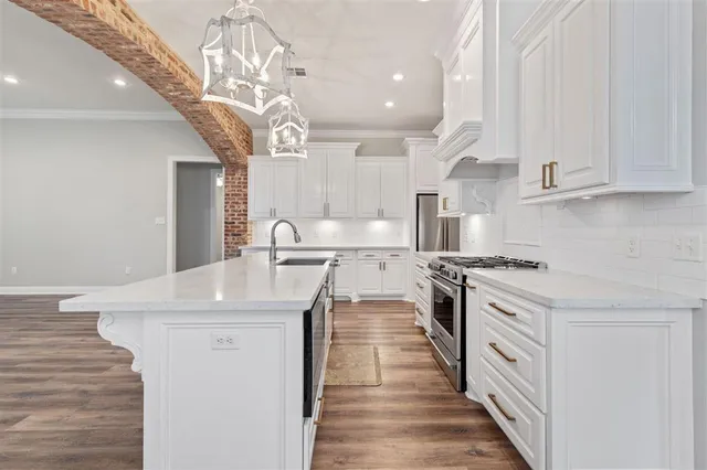 $559,500 | 6539 White Oleander Circle West, Lake Charles, LA 70605