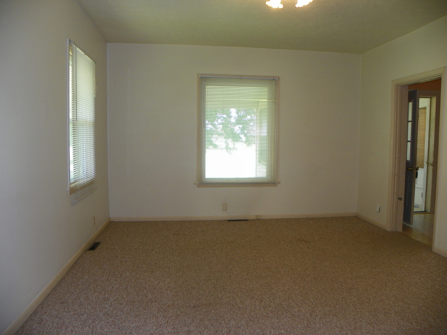 1360 Scully Road Dwight, IL 60420 - Photo 5 of 31 Gallery Image 5