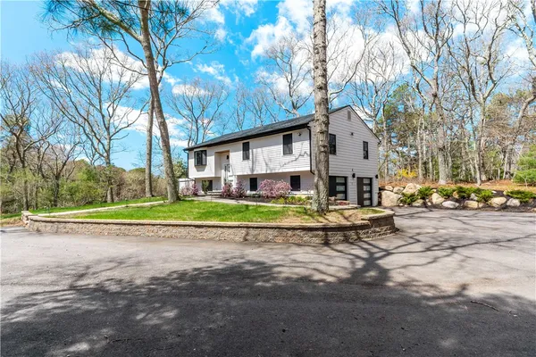 $699,000 | 433 Gravelly Hill Road, South Kingstown, RI 02879