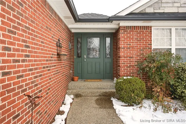 $385,000 | 3808 Laurens Circle, New Albany, IN 47150