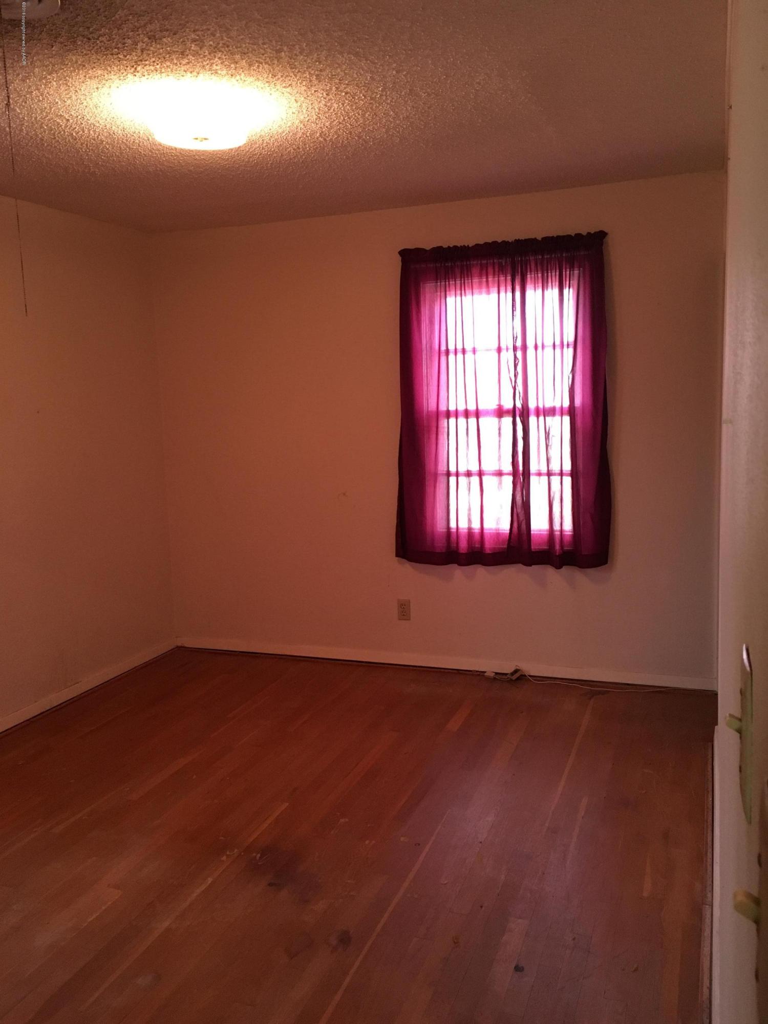 4704 Crockett Street Amarillo, TX 79110 - Photo 12 of 14 Bedroom 3