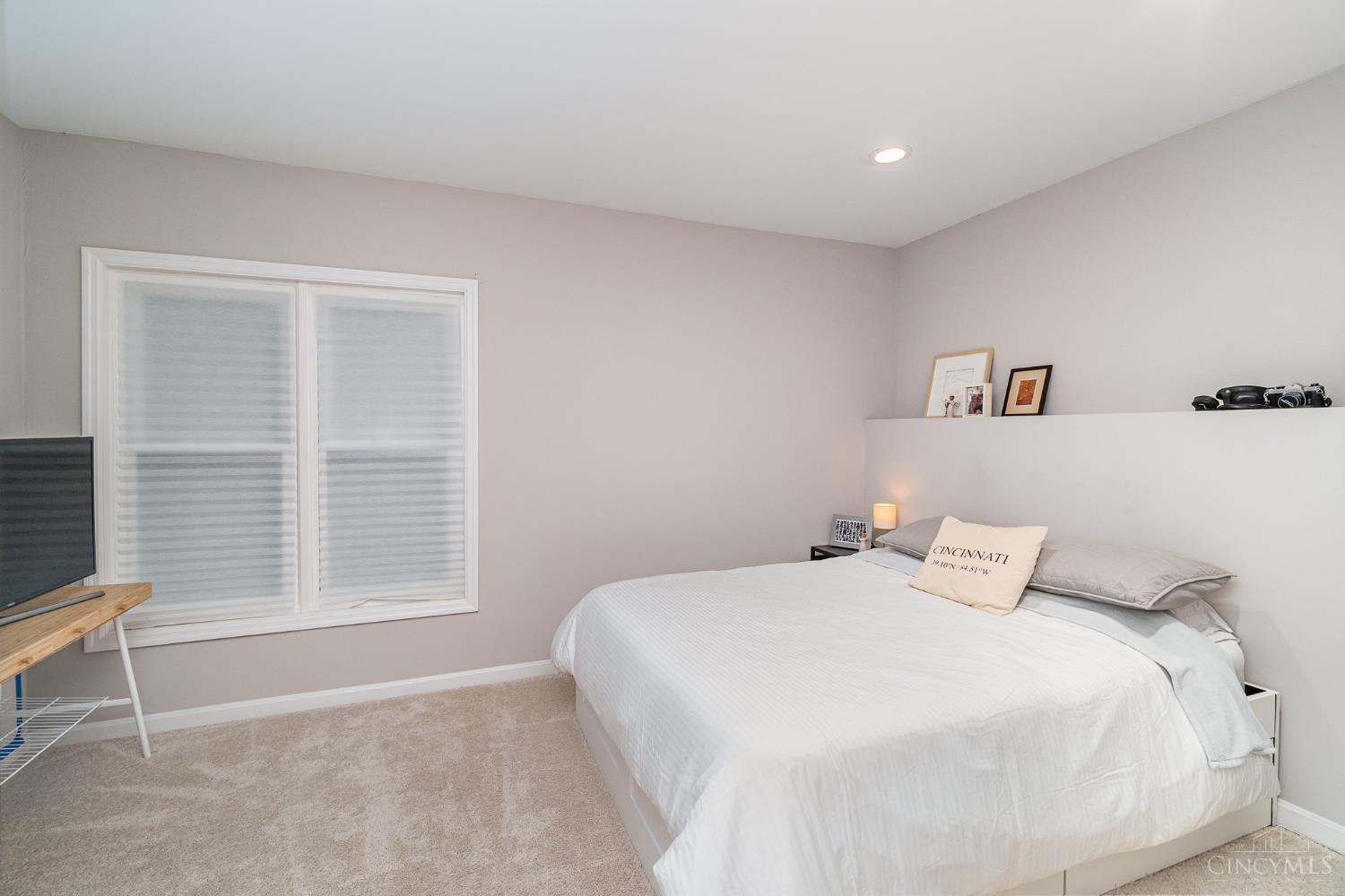 8890 East Kemper Road Montgomery, OH 45249 - Photo 18 of 39 Gallery Image 18