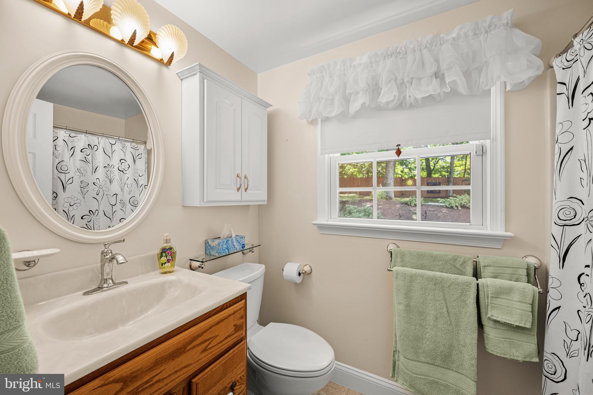 9307 Montpelier Drive Laurel, MD 20708 - Photo 36 of 69 Primary En Suite