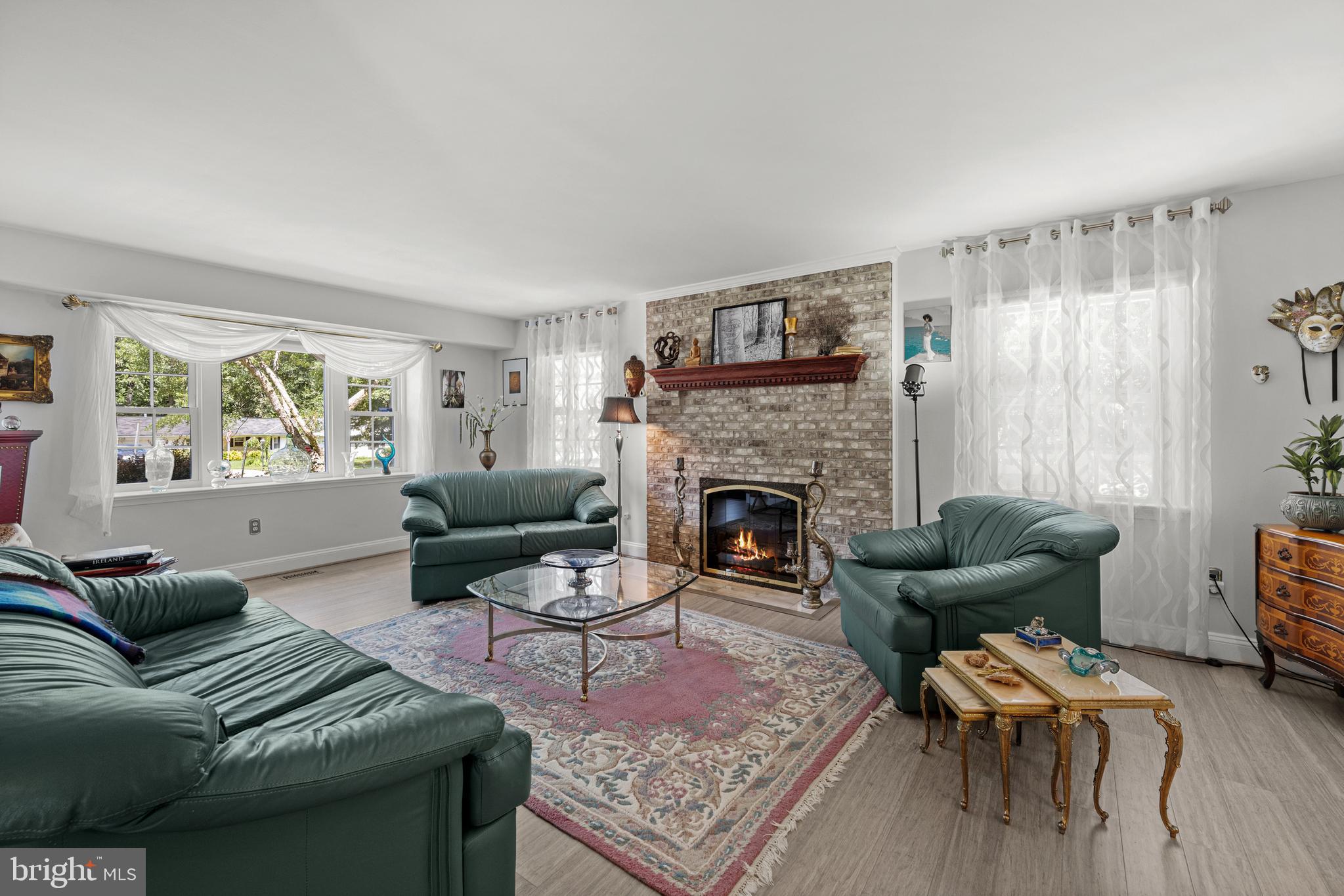 9307 Montpelier Drive Laurel, MD 20708 - Photo 5 of 69 Living Room