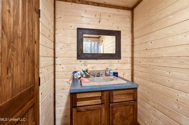 $185,000 | 212 Gordon Road, Lucedale, MS 39452