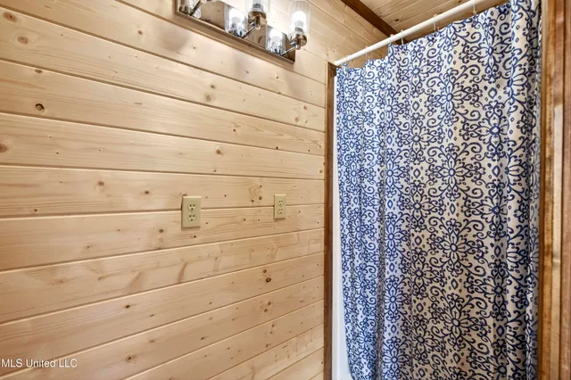 $185,000 | 212 Gordon Road, Lucedale, MS 39452