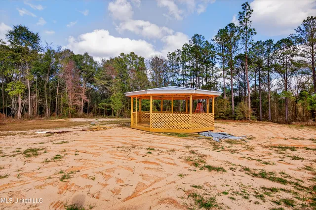 $185,000 | 212 Gordon Road, Lucedale, MS 39452